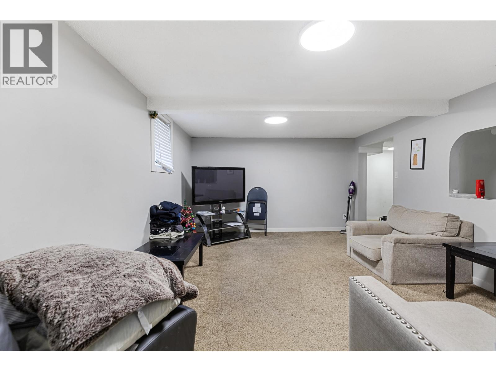 585 GILLETT STREET - 22