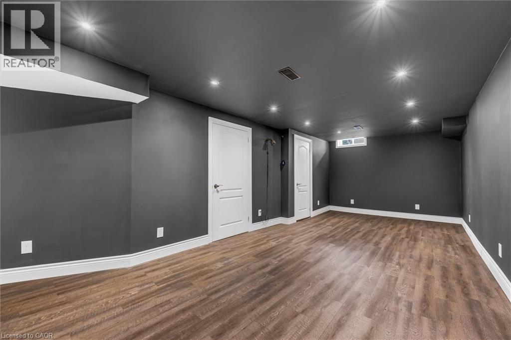 710 SPRING GARDENS Road Unit# 20, Burlington, Ontario, L7T4K7 — Photo 17