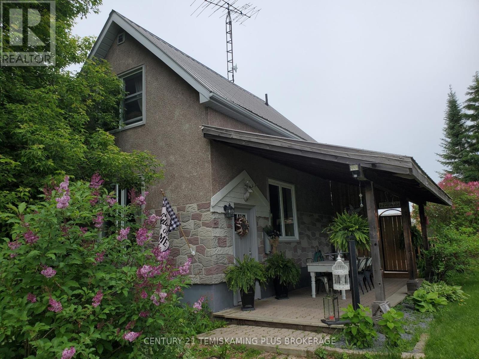 864153 UNO PARK ROAD - 1