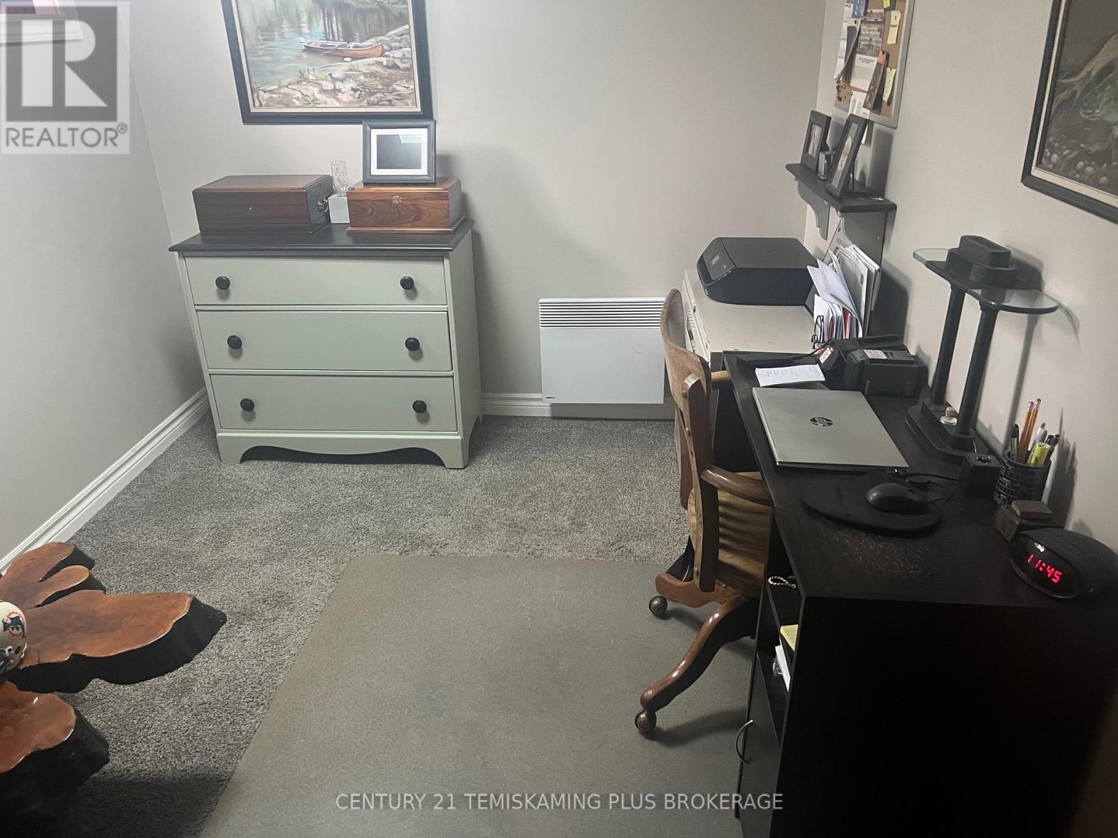 864153 UNO PARK ROAD - 12