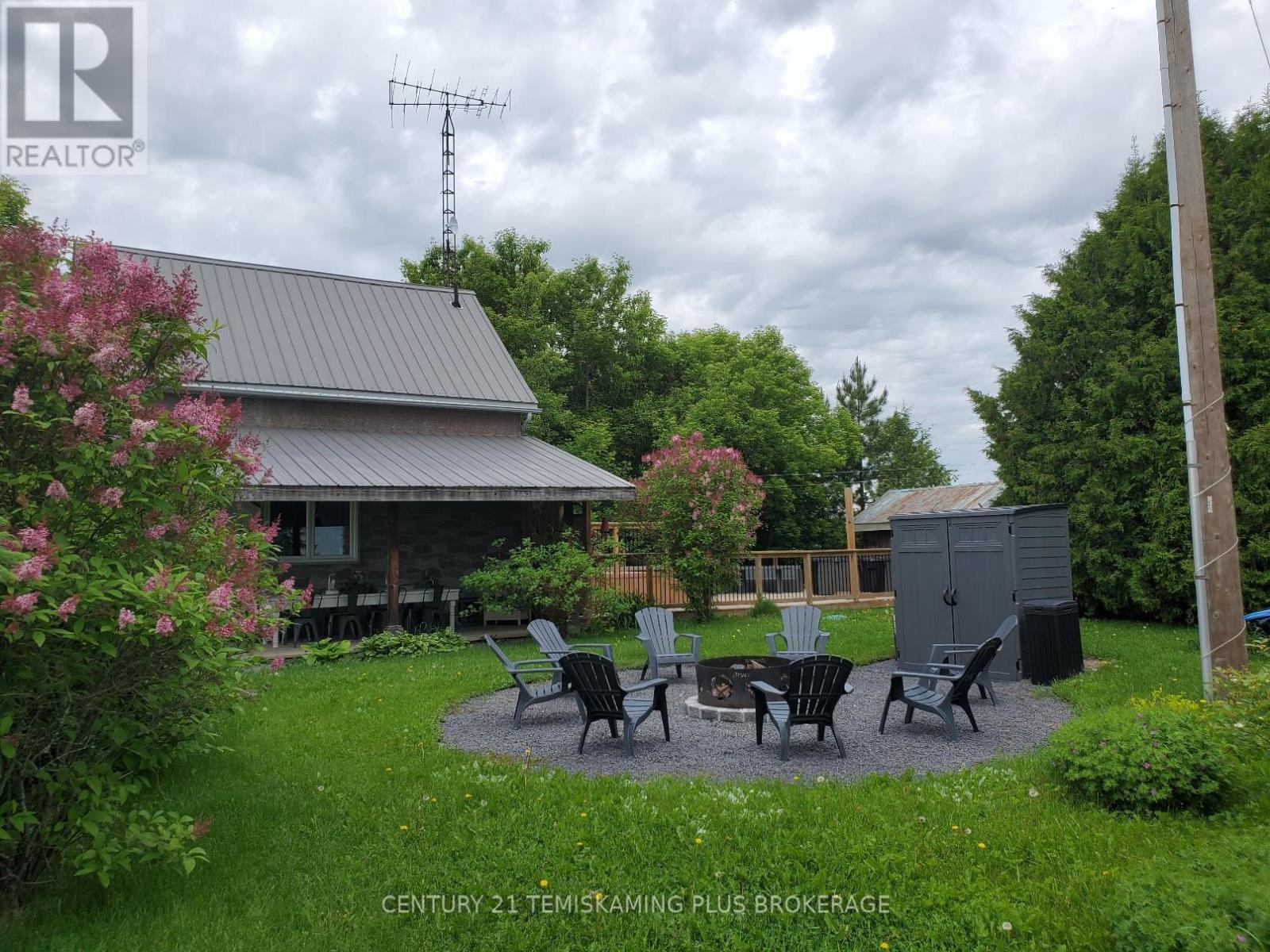 864153 UNO PARK ROAD - 13