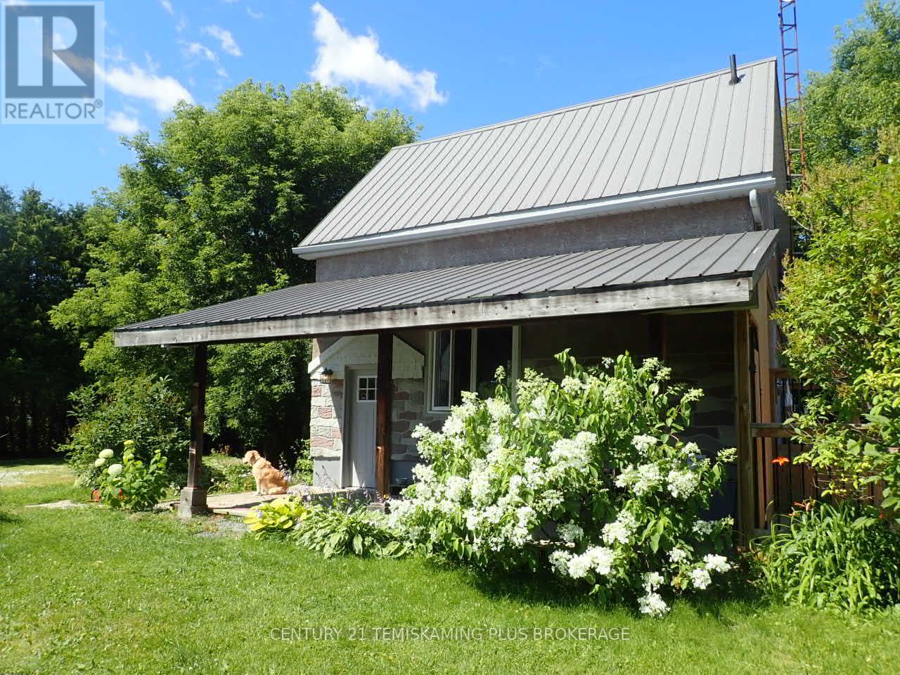 864153 UNO PARK ROAD - 16