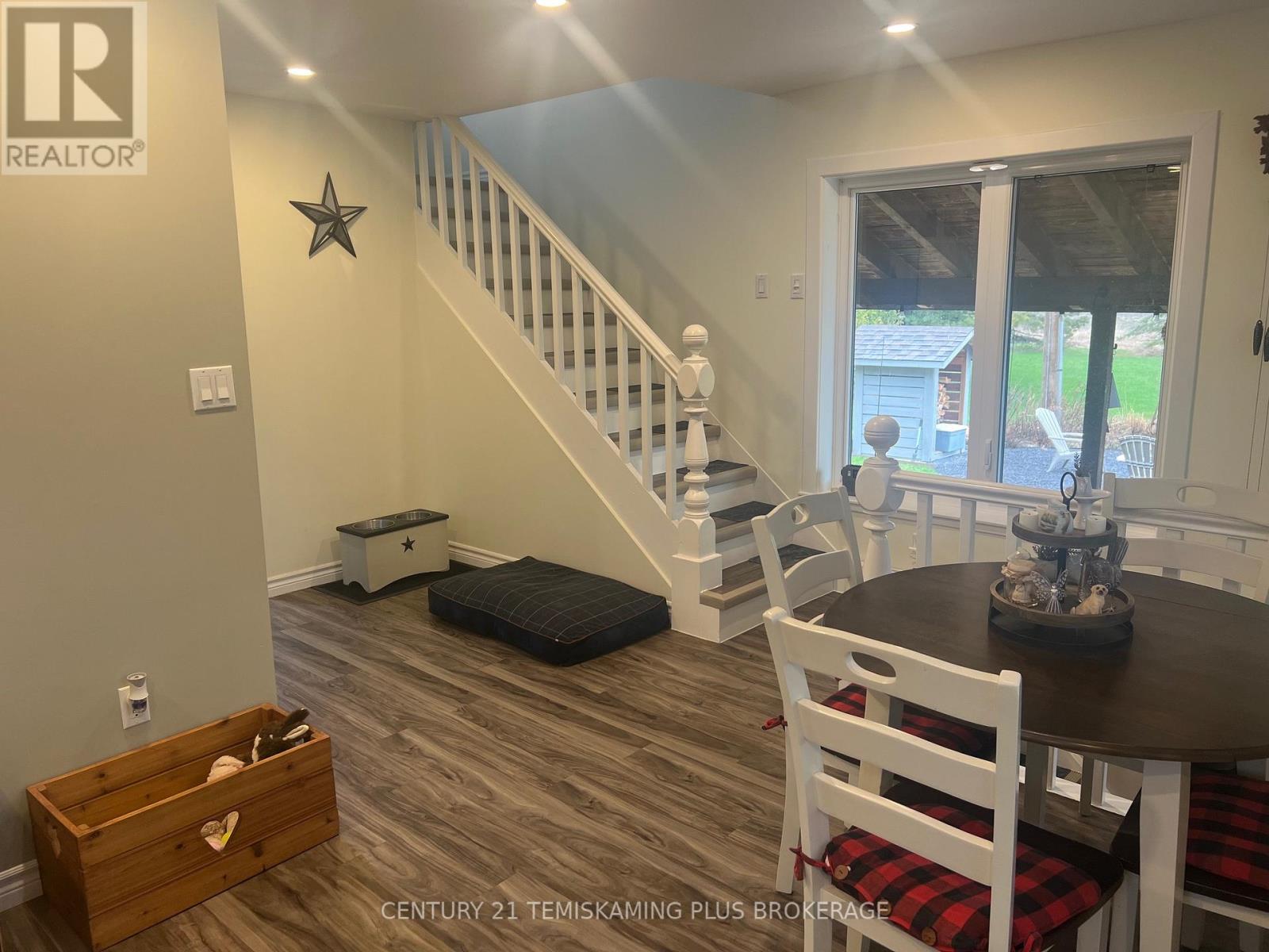 864153 UNO PARK ROAD - 3