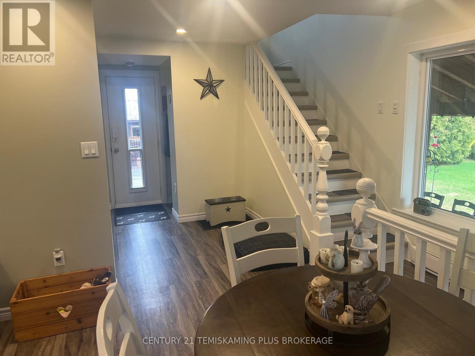 864153 UNO PARK ROAD - 4