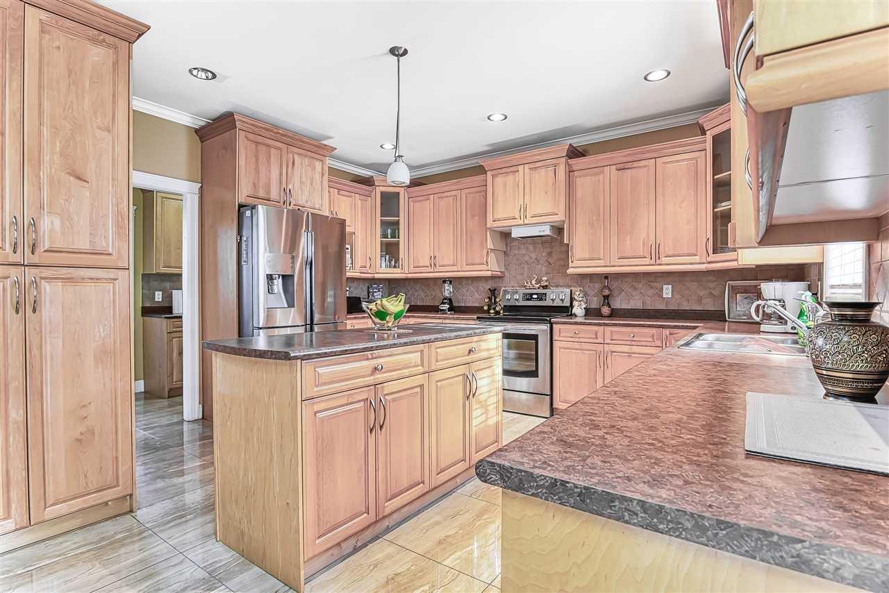 8 Bed, 7 Bath House for Sale in Surrey – 14670 76A AVENUE, Surrey – MLS# R3123078 - Image 15