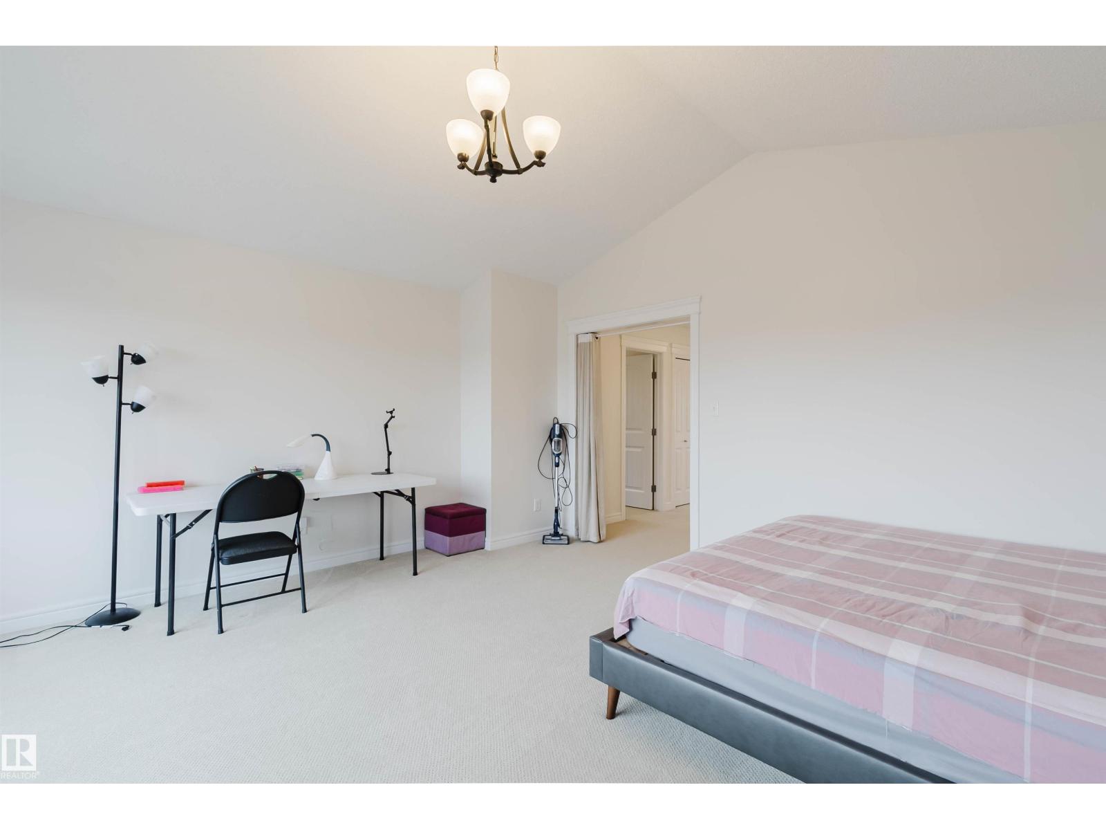 17718 5A AV SW - 27