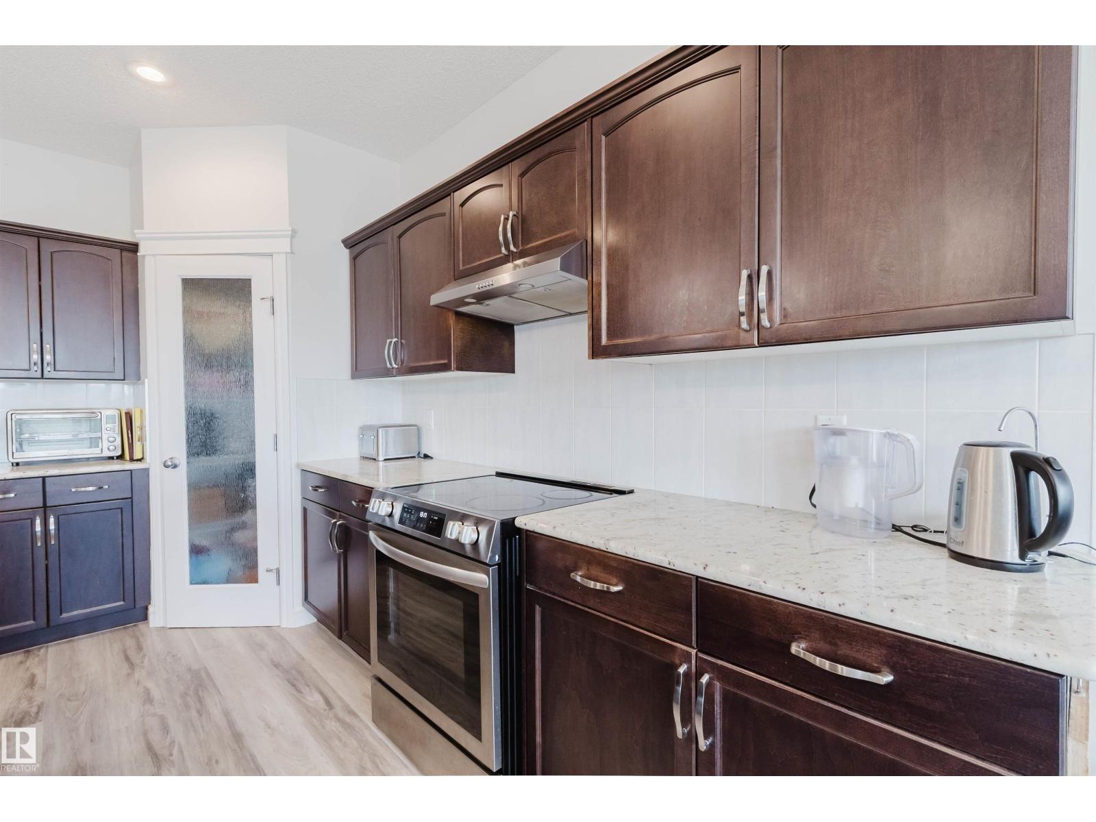 17718 5A AV SW - 20
