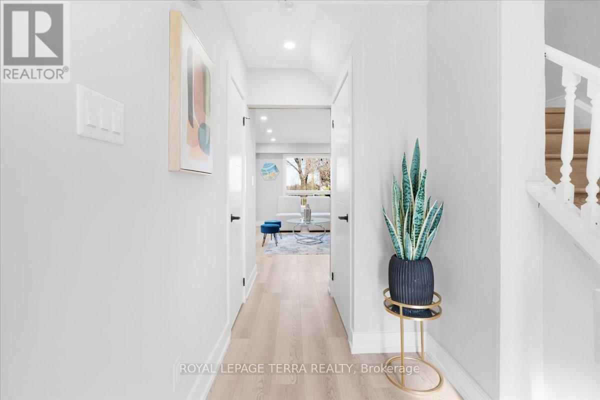 236 ROYAL SALISBURY WAY - 2