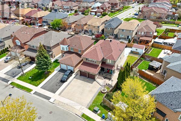 3 FIDDLENECK CRESCENT - 4