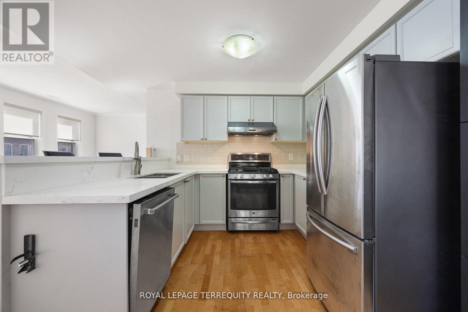 #129 760 LAWRENCE AVENUE - 6