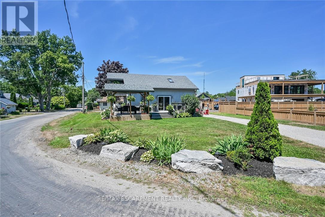 55 LAKESIDE DRIVE - 39