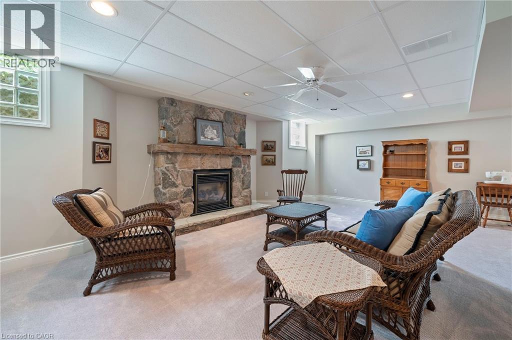 402 PROGRESTON Road - 33