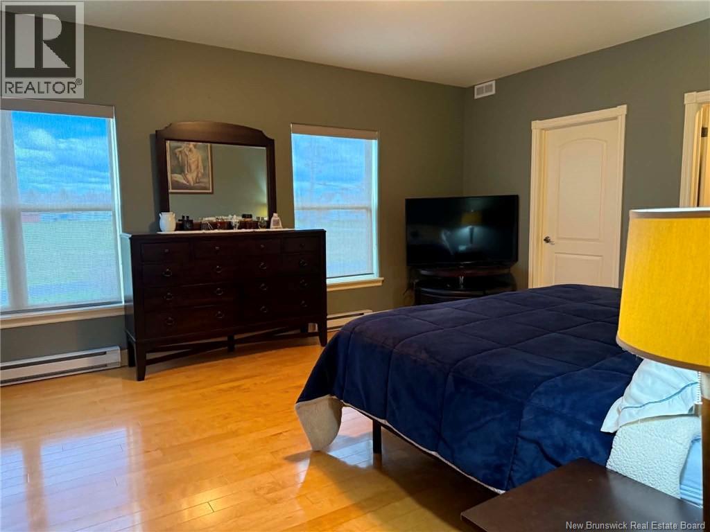#205 55 Old Ferry Road - 25