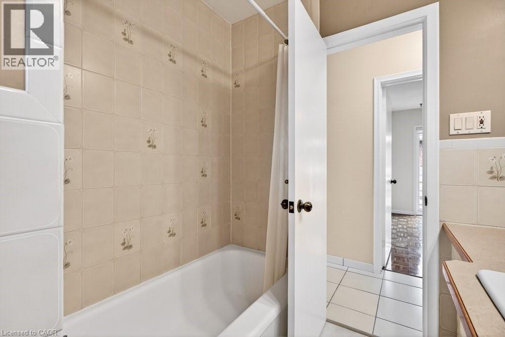 93 VARADI Avenue, Brantford, Ontario, N3R3N4 — Photo 7