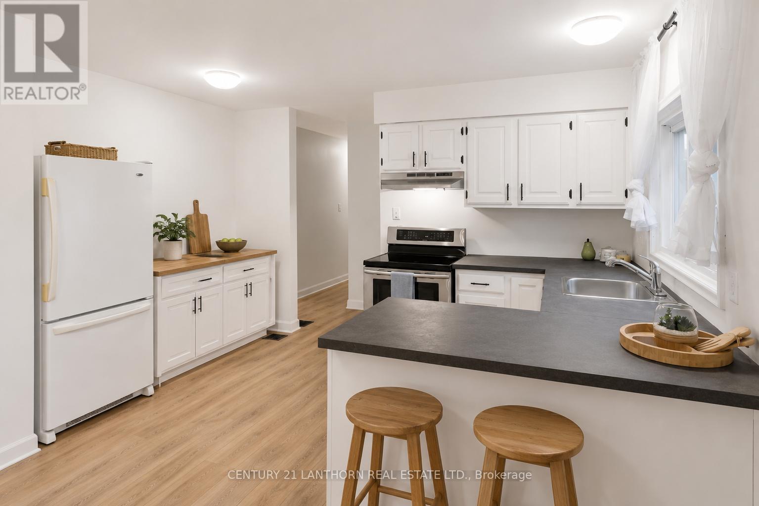 3517 CHARLEVILLE ROAD - 10