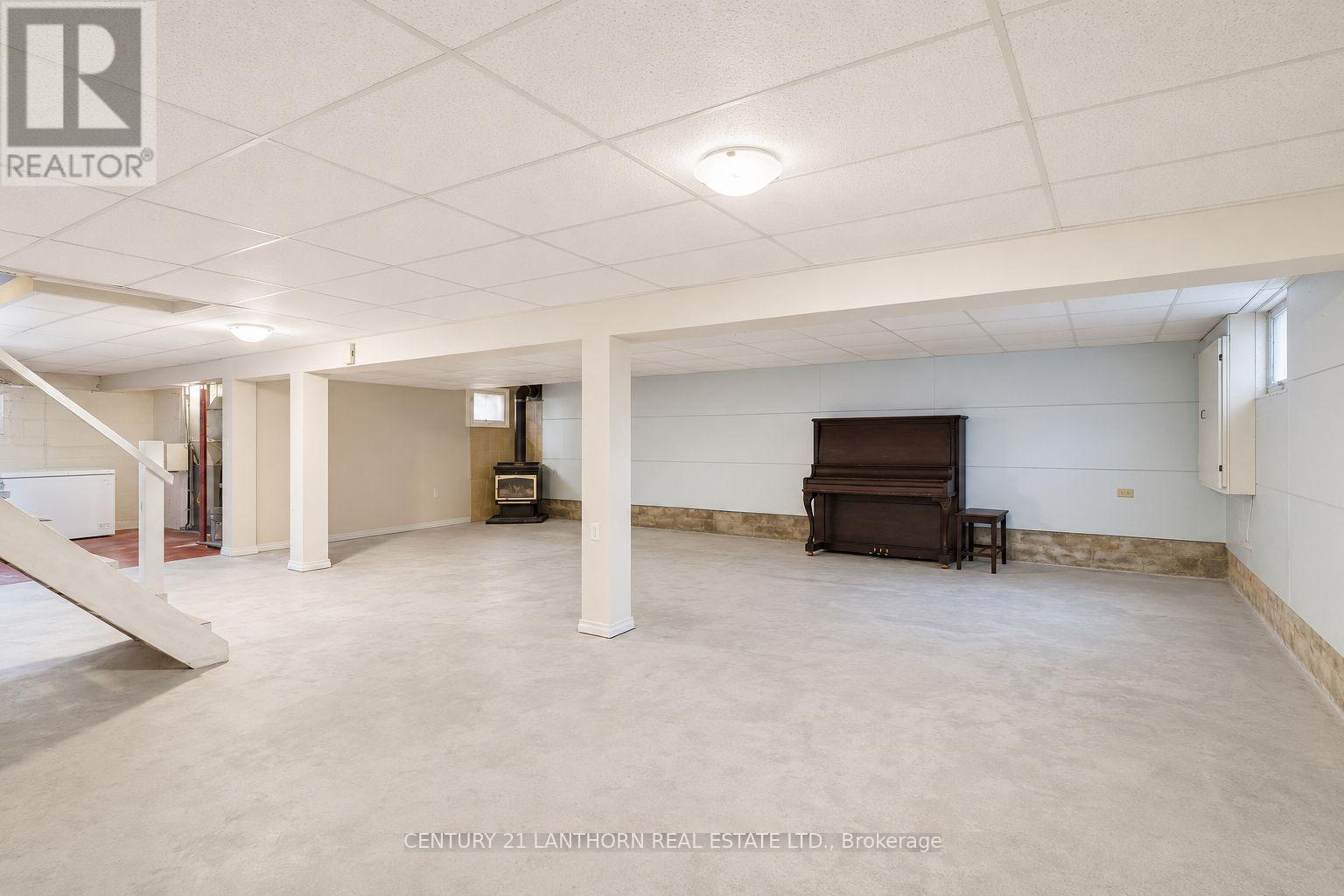 3517 CHARLEVILLE ROAD - 22