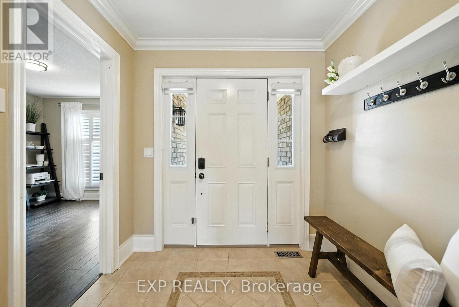 6 CORTLAND WAY - 5