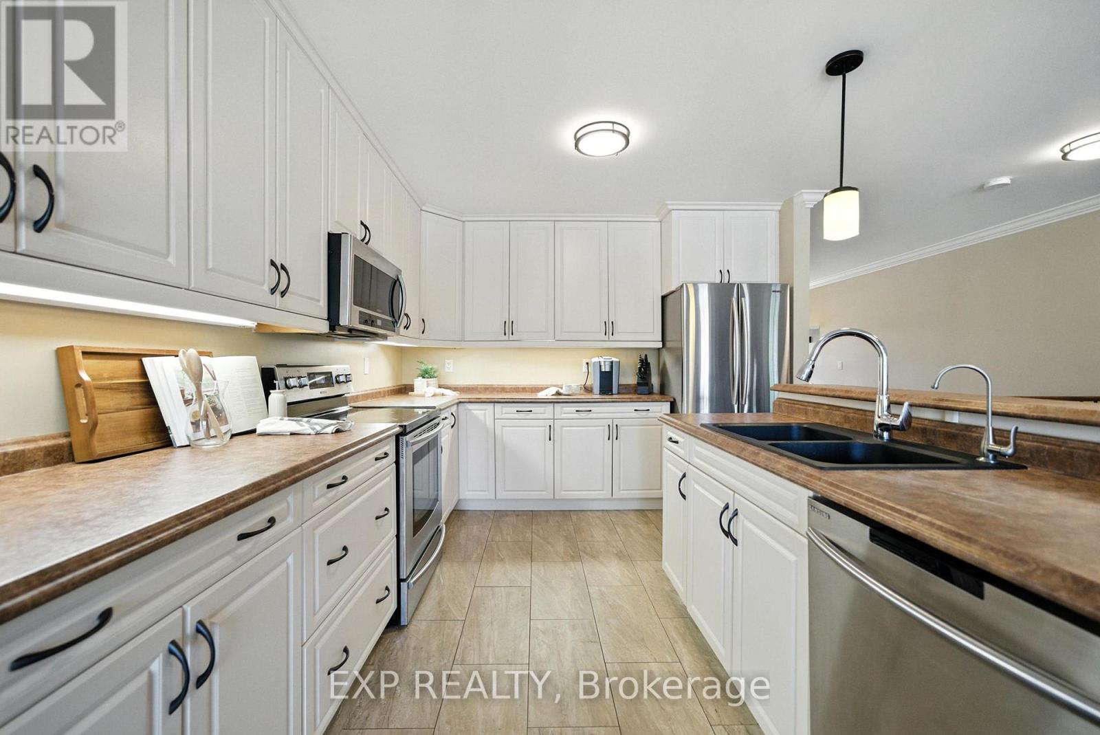 6 CORTLAND WAY - 9