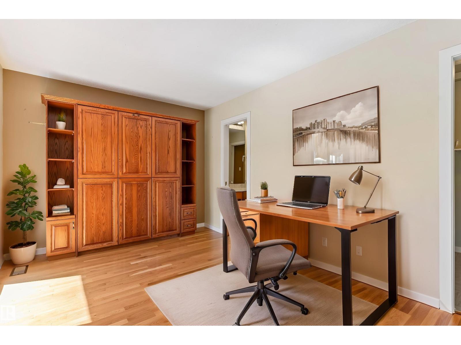 #7 14824 45 AV NW - 30