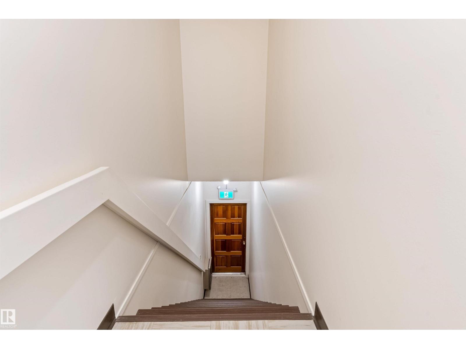 #7 14824 45 AV NW - 63