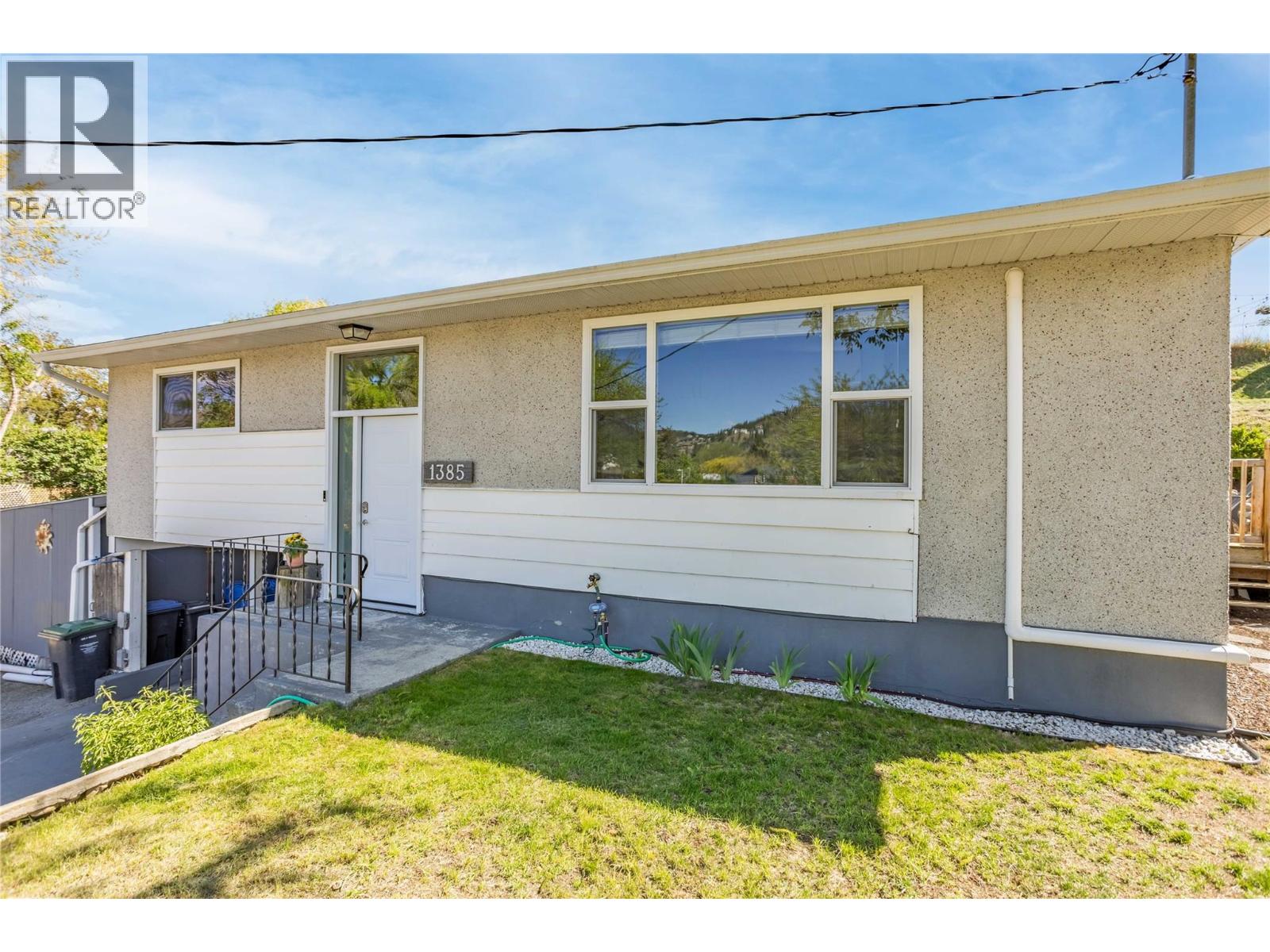 1385 Orchard Drive - 2