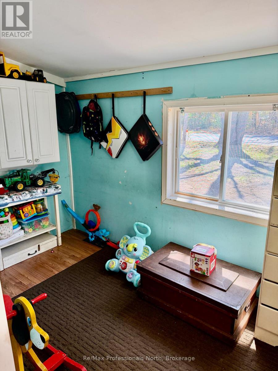 550 PINEDALE ROAD - 12