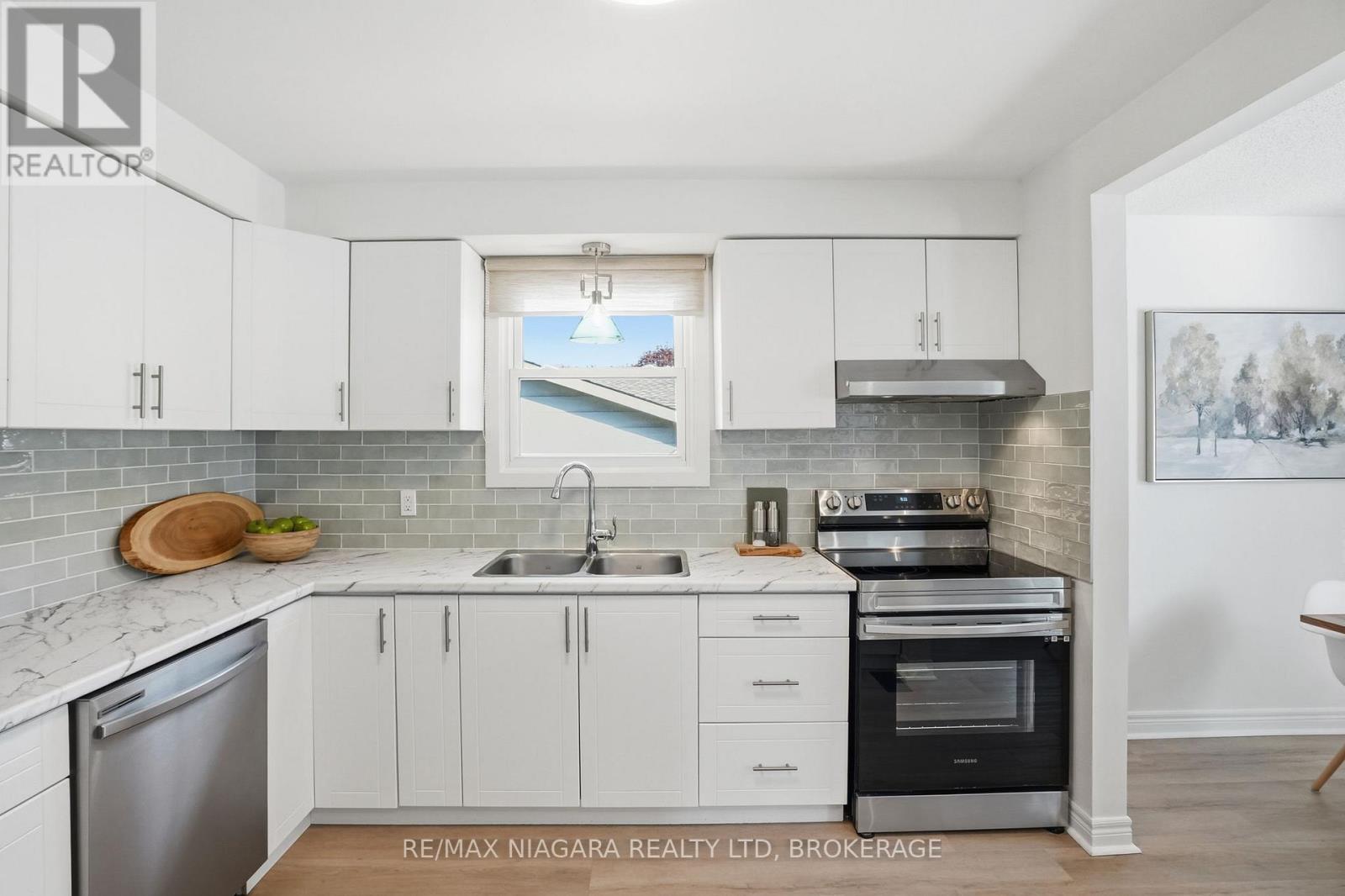 129 ELMA STREET - 18