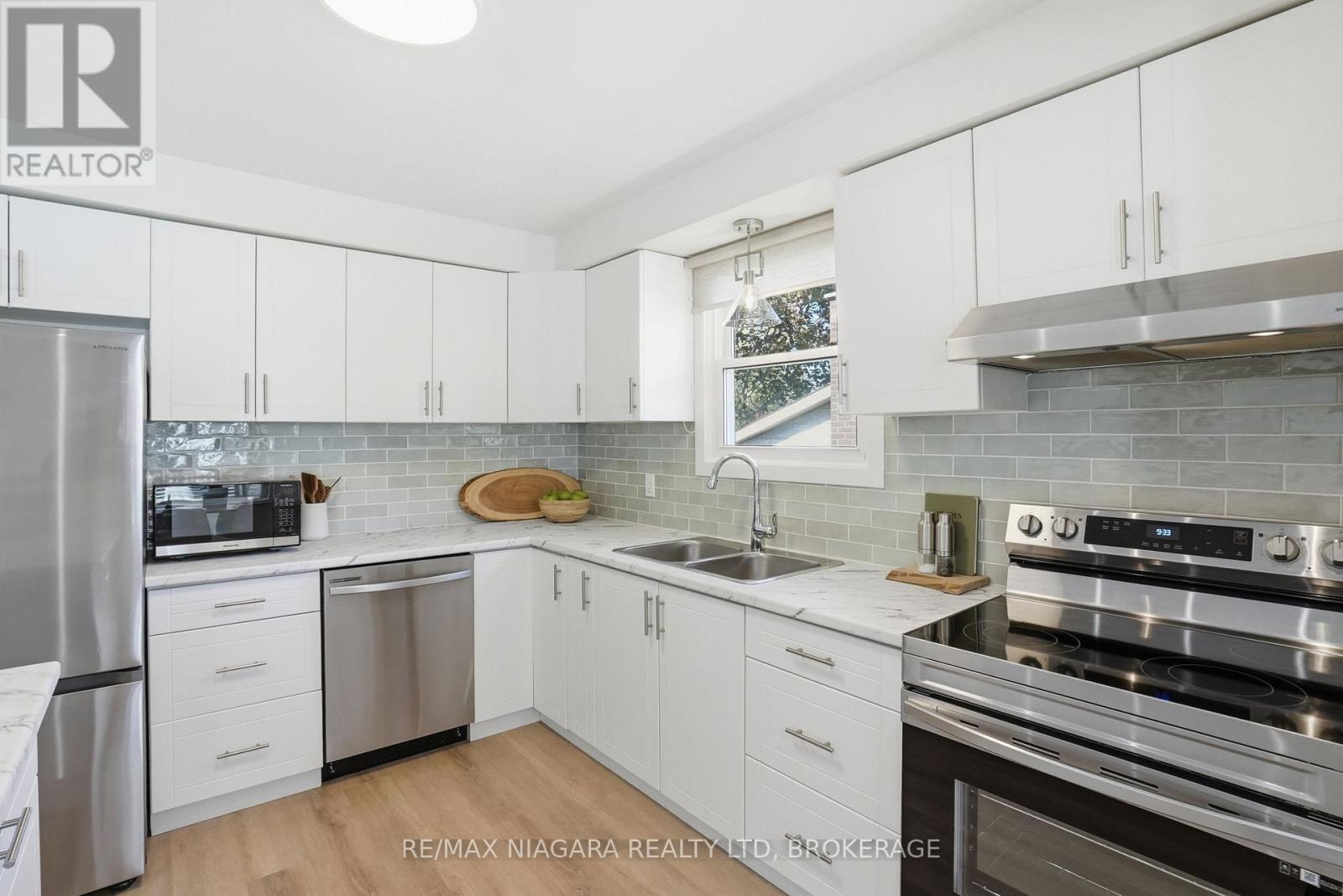 129 ELMA STREET - 17