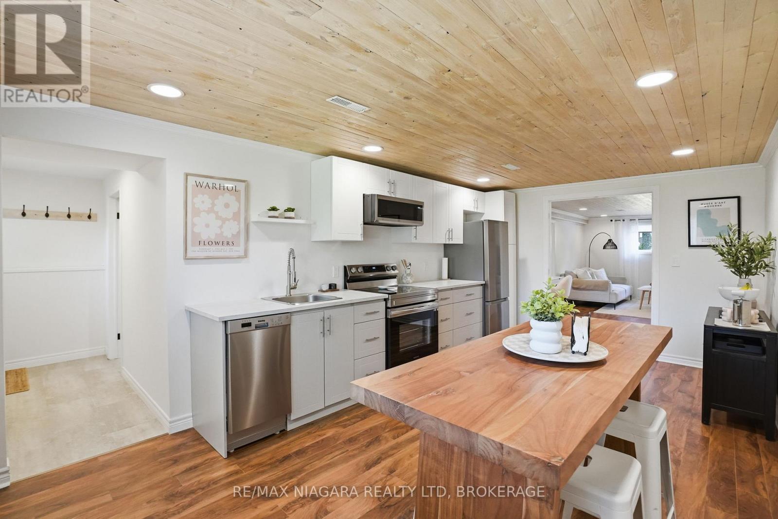 129 ELMA STREET - 37