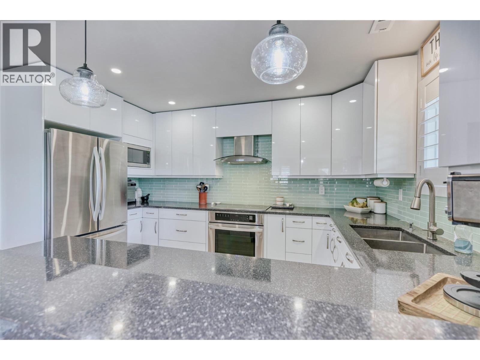 #201 6805 COTTONWOOD Drive - 11