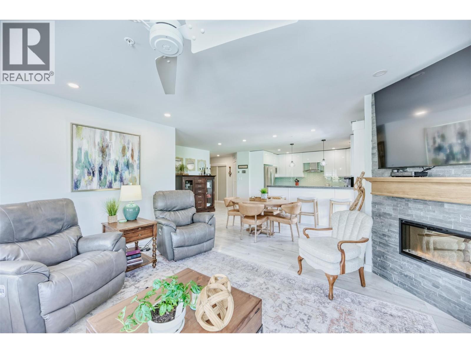 6805 COTTONWOOD Drive Unit# 201, Osoyoos