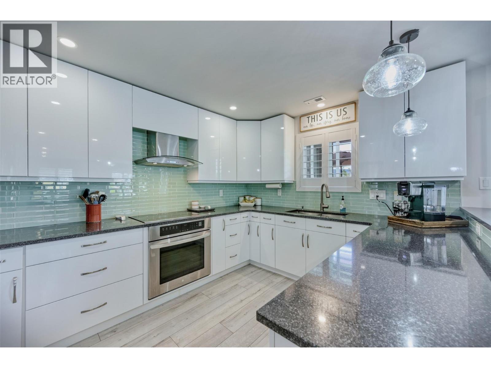 #201 6805 COTTONWOOD Drive - 10