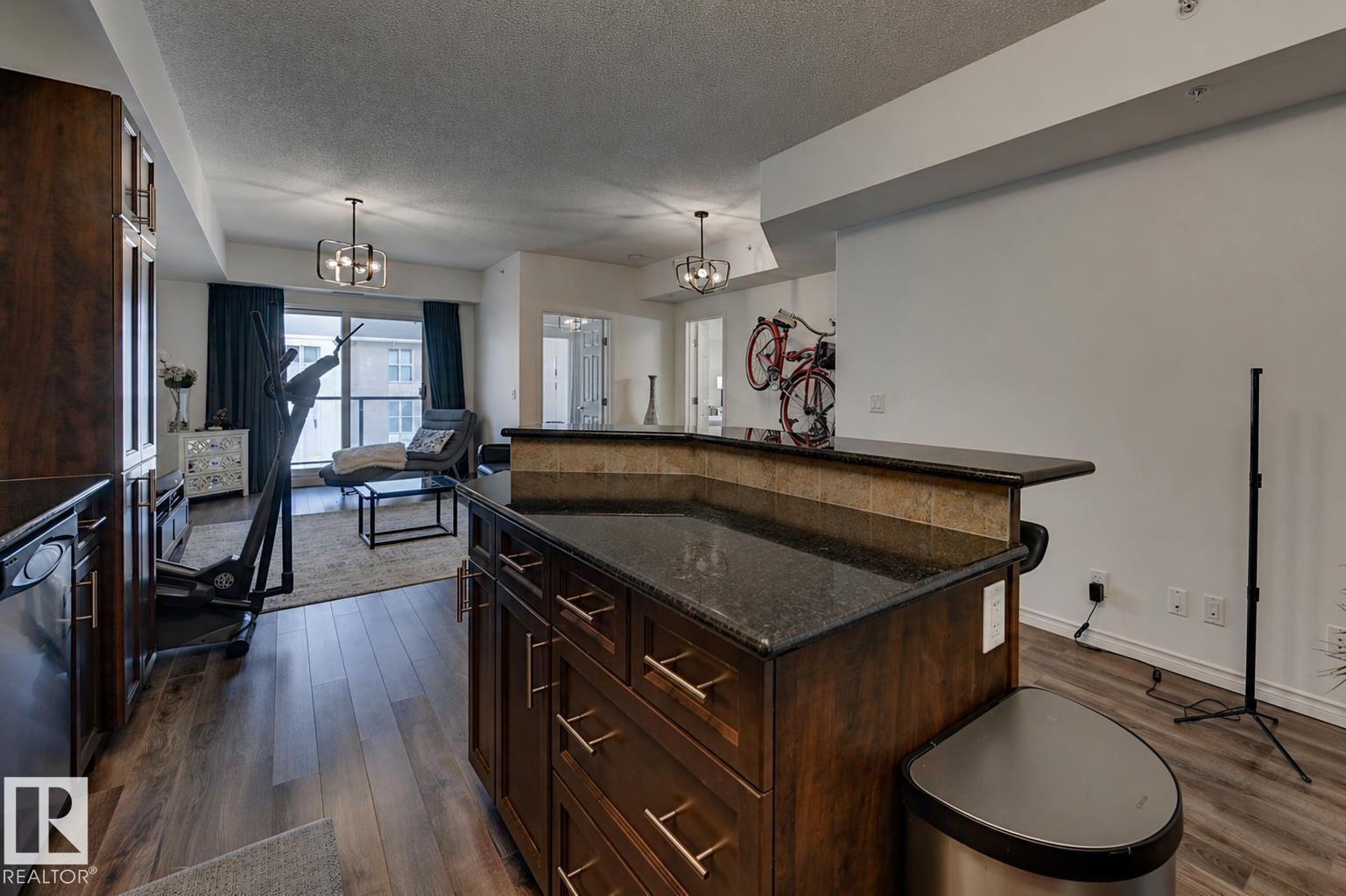 #407 10303 111 ST NW - 10