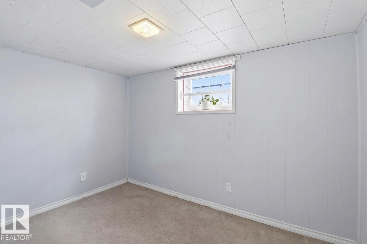 9206 / 9208 90 ST NW - 14