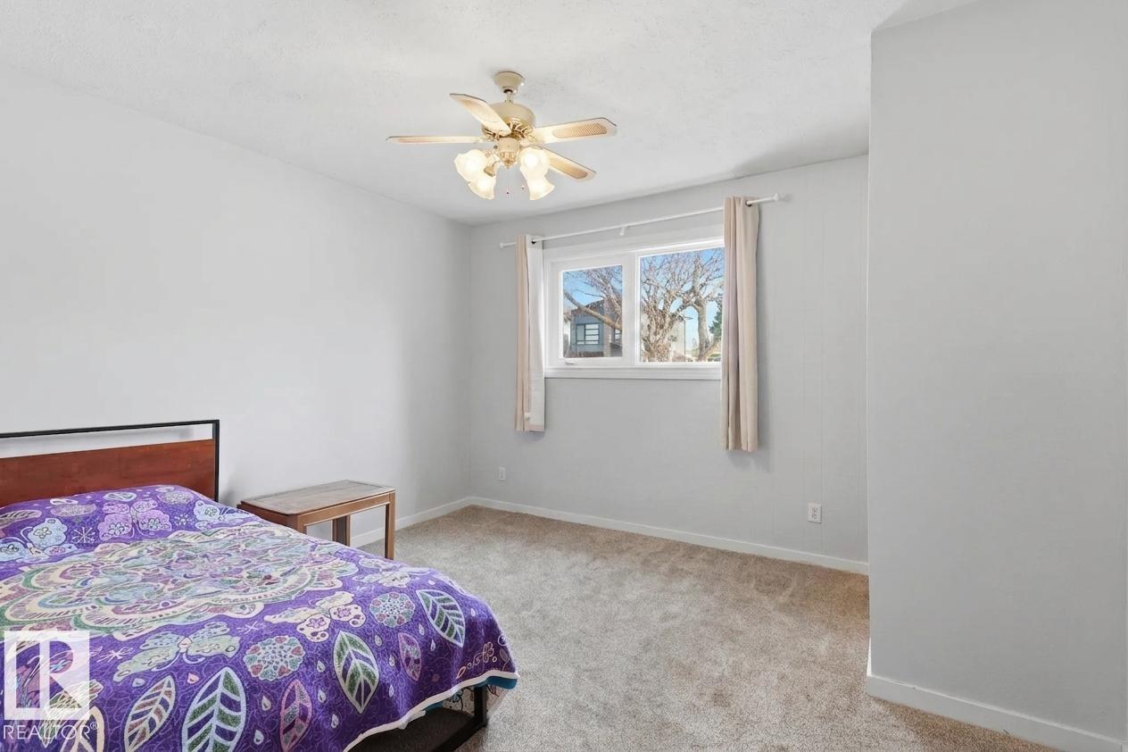 9206 / 9208 90 ST NW - 8