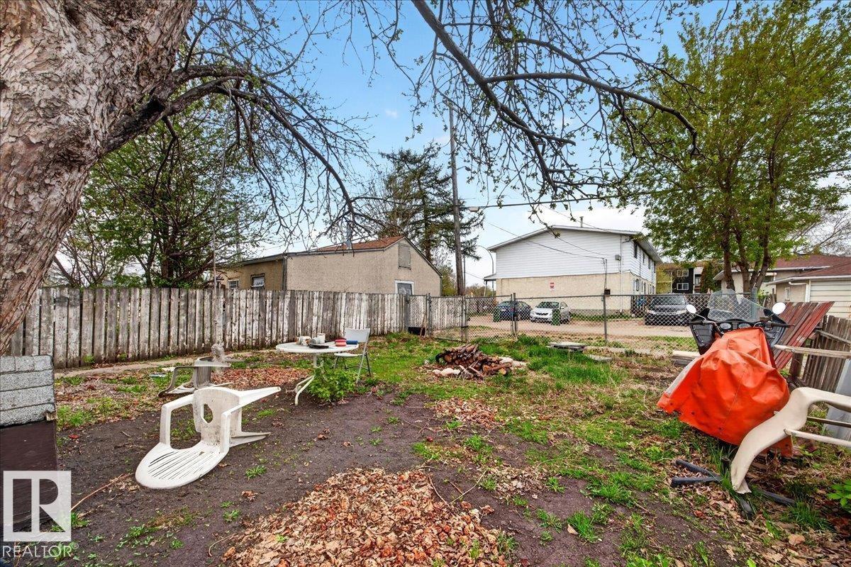 11706 80 ST NW - 7