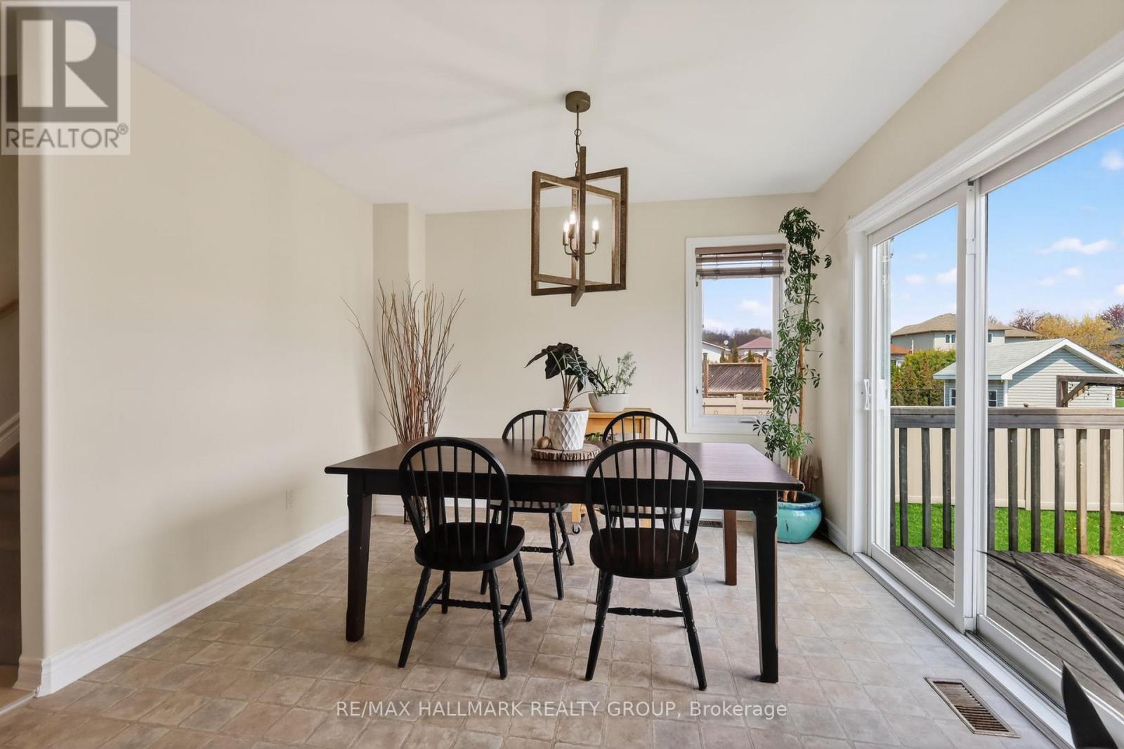 15 MANOIR STREET - 14