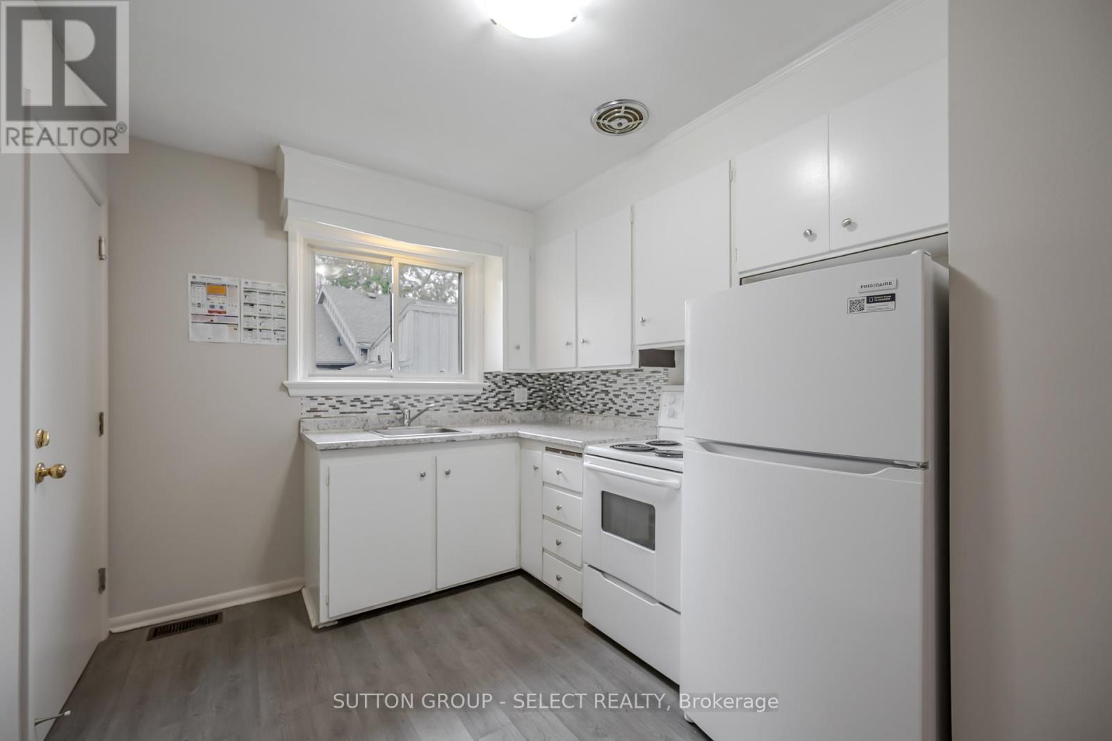 84 WILSON AVENUE - 13