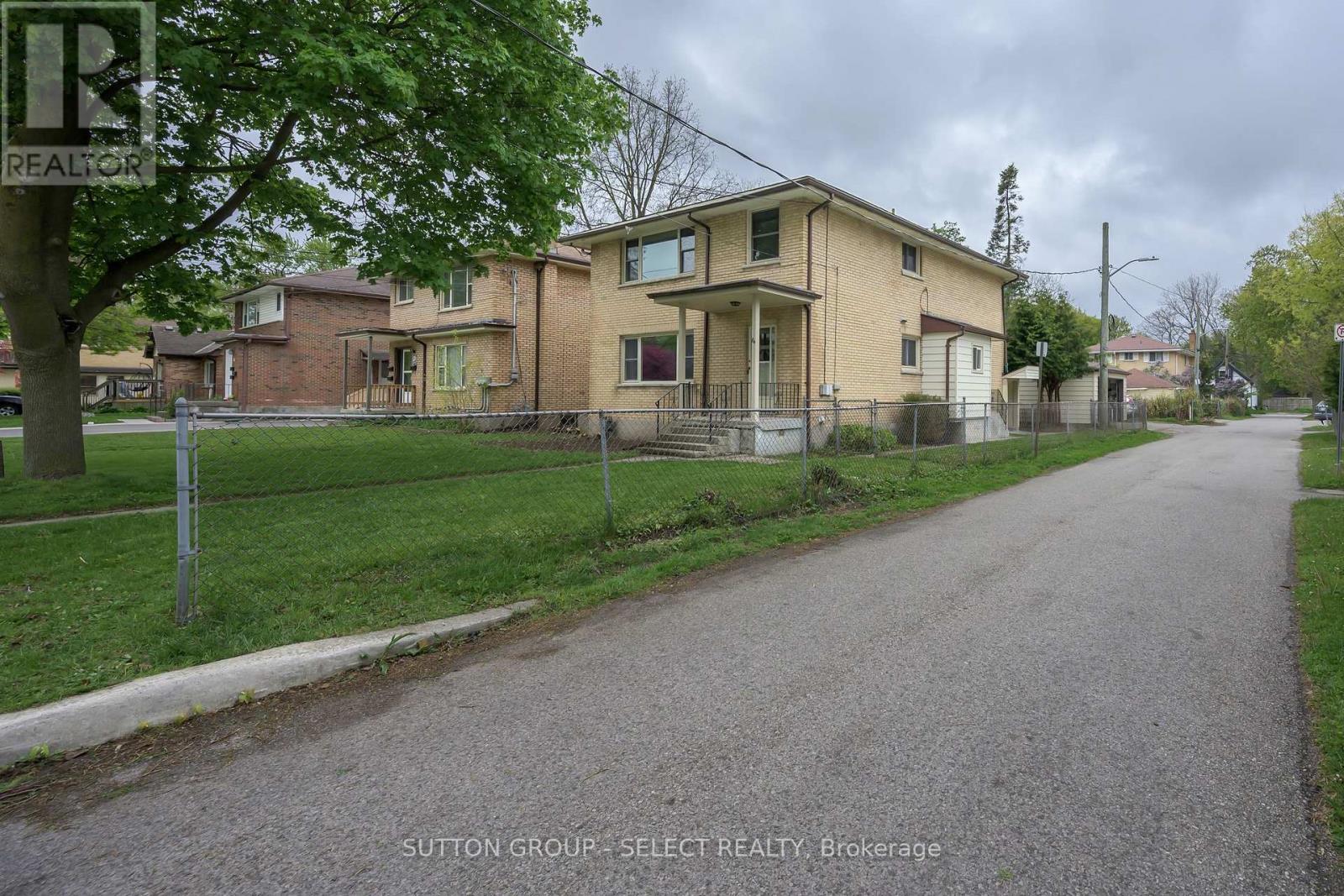 84 WILSON AVENUE - 7