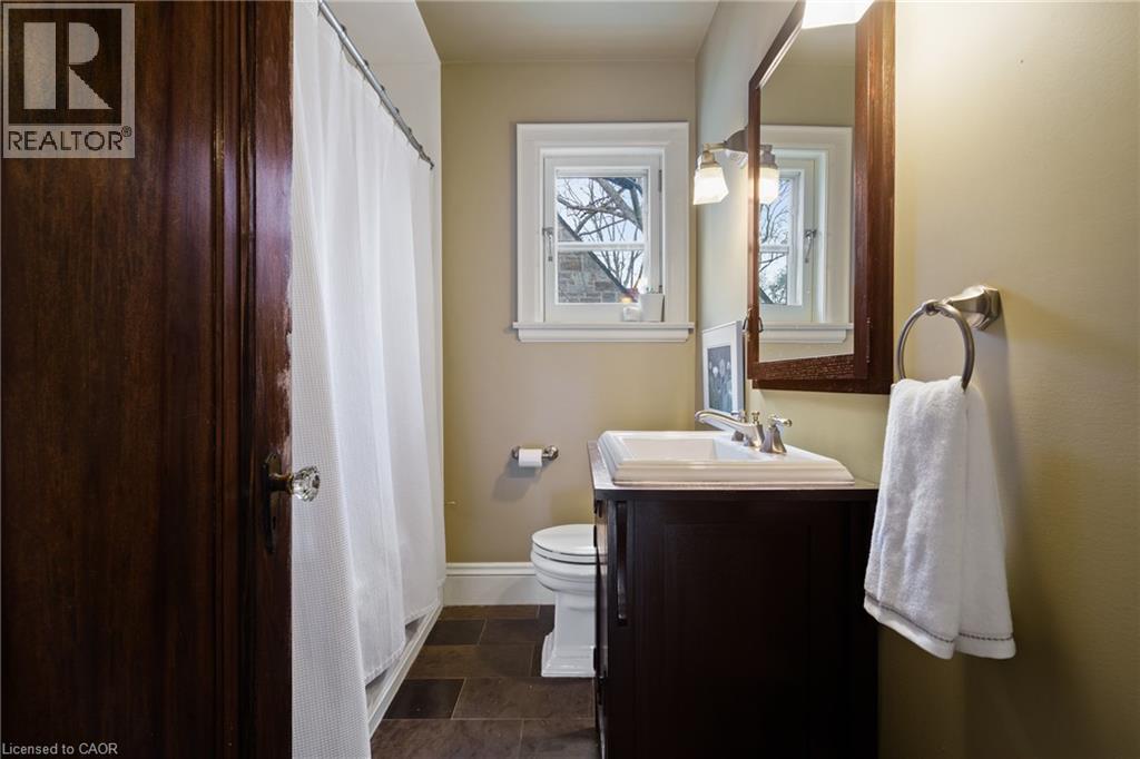 2 OAK KNOLL Drive, Hamilton, Ontario, L8S4C3 — Photo 33