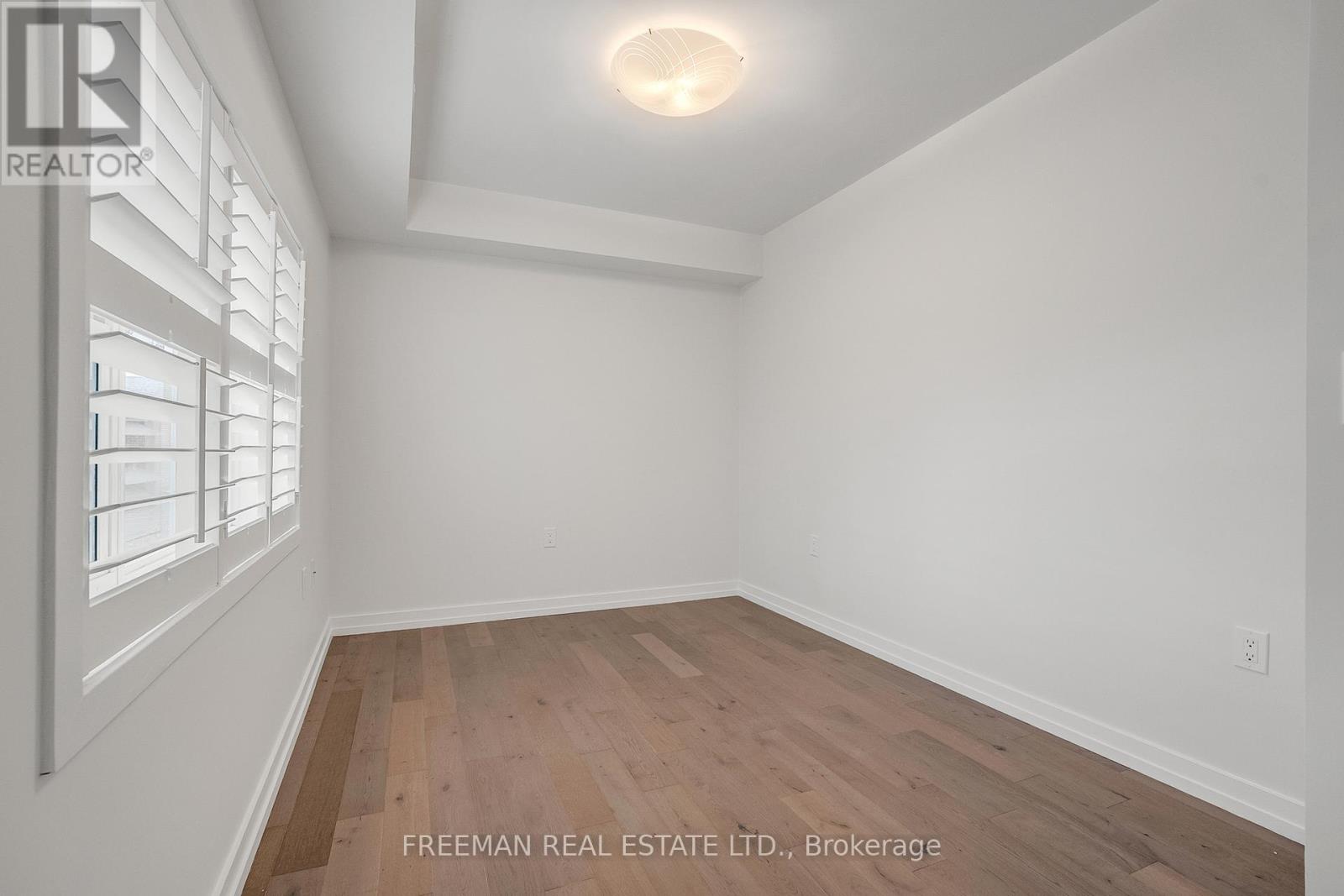 12 ARLINGTON AVENUE - 11