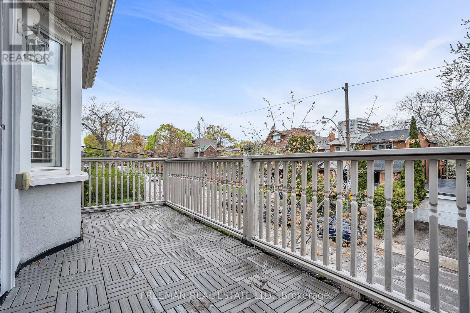 12 ARLINGTON AVENUE - 16