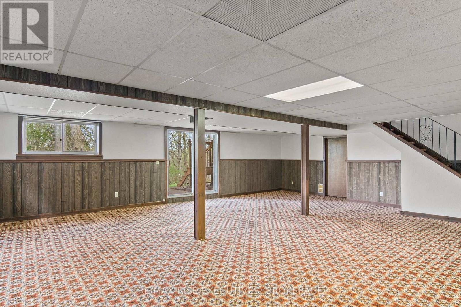 899 SAFARI DRIVE - 35