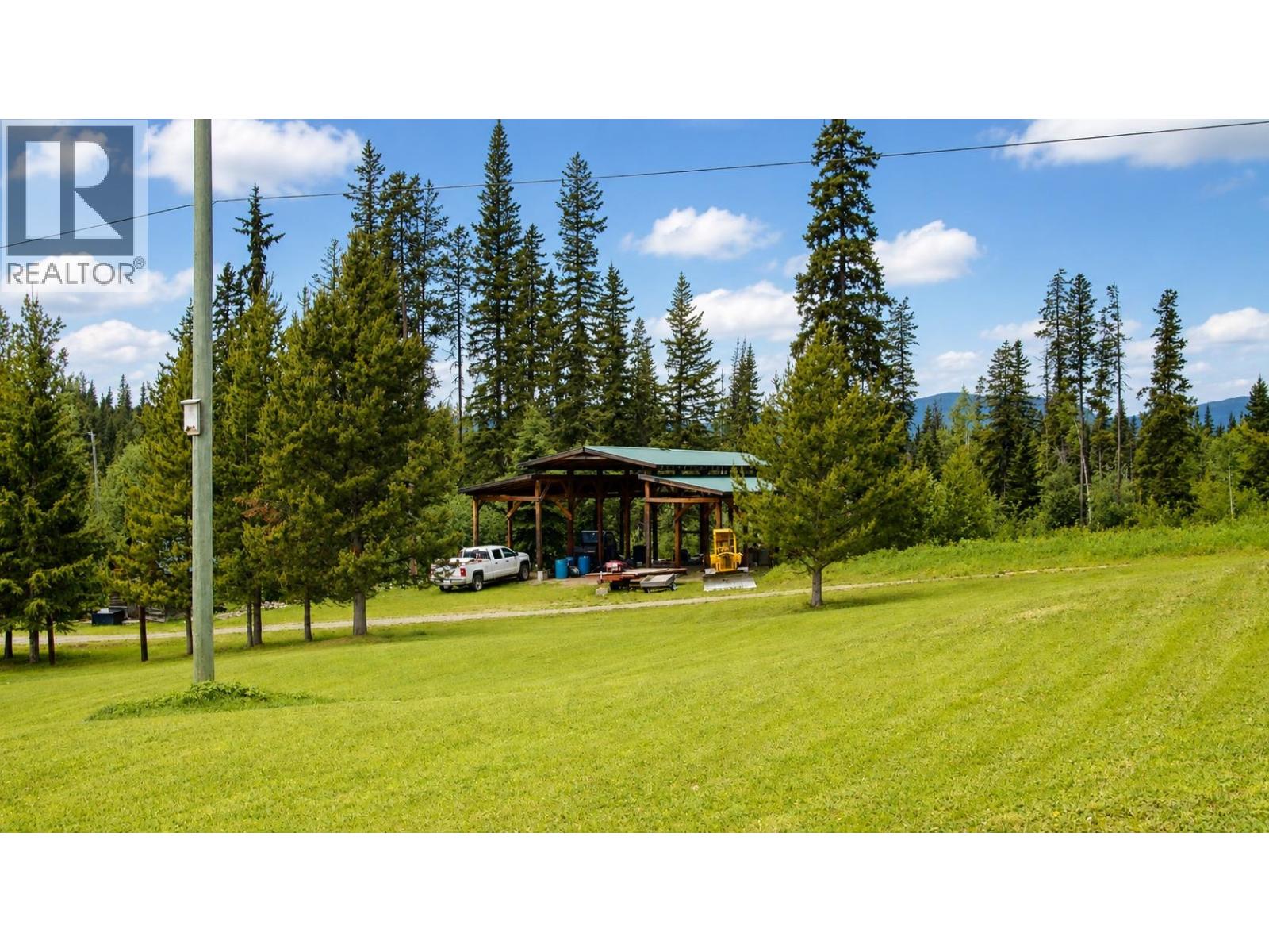 15976 JARMAN Road, Topley