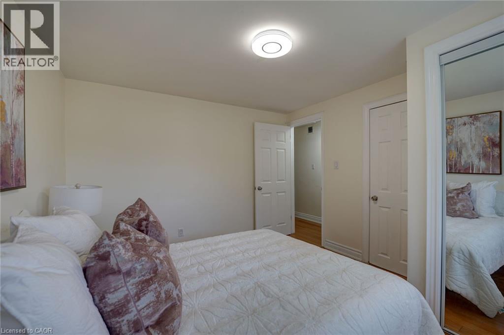 207 CHRISTOPHER Drive - 35