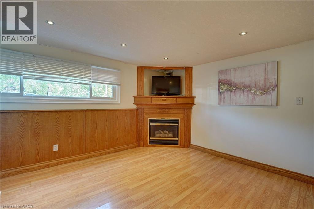 207 CHRISTOPHER Drive - 43