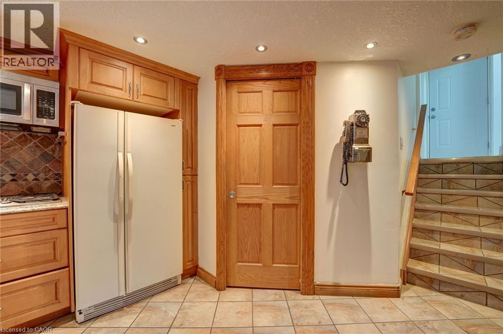 207 CHRISTOPHER Drive, Cambridge, Ontario, N1R4S6 — Photo 4