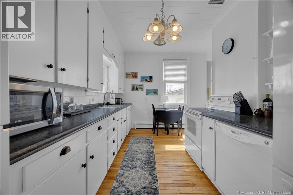364 Montague - Image 12