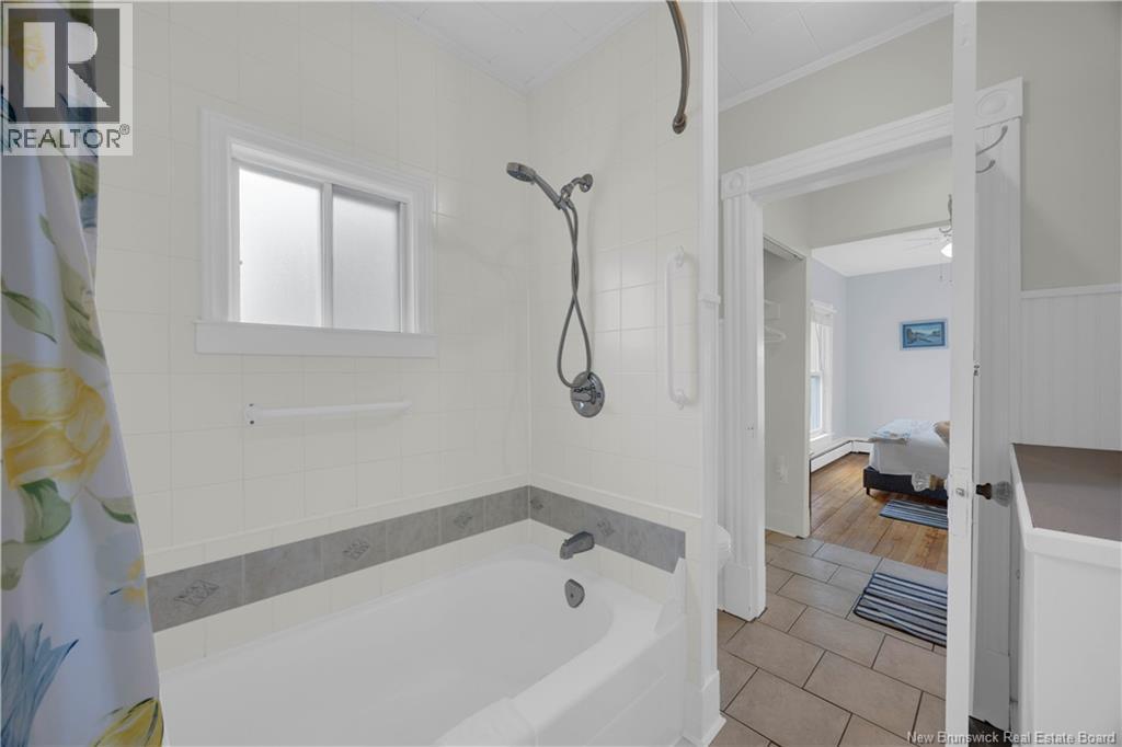 364 Montague - Image 27