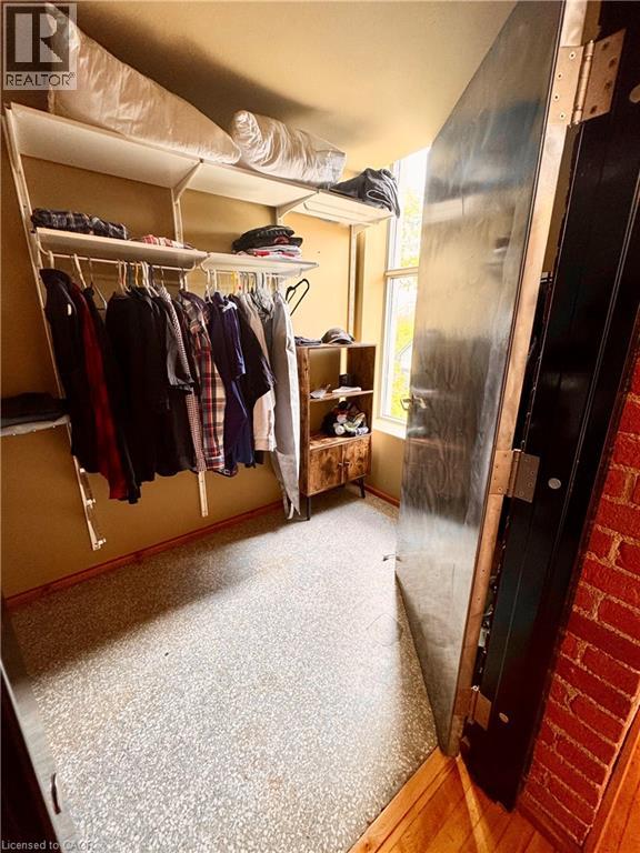 357 HUNTER Street W Unit# 32, Hamilton, Ontario, L8P1S6 — Photo 2